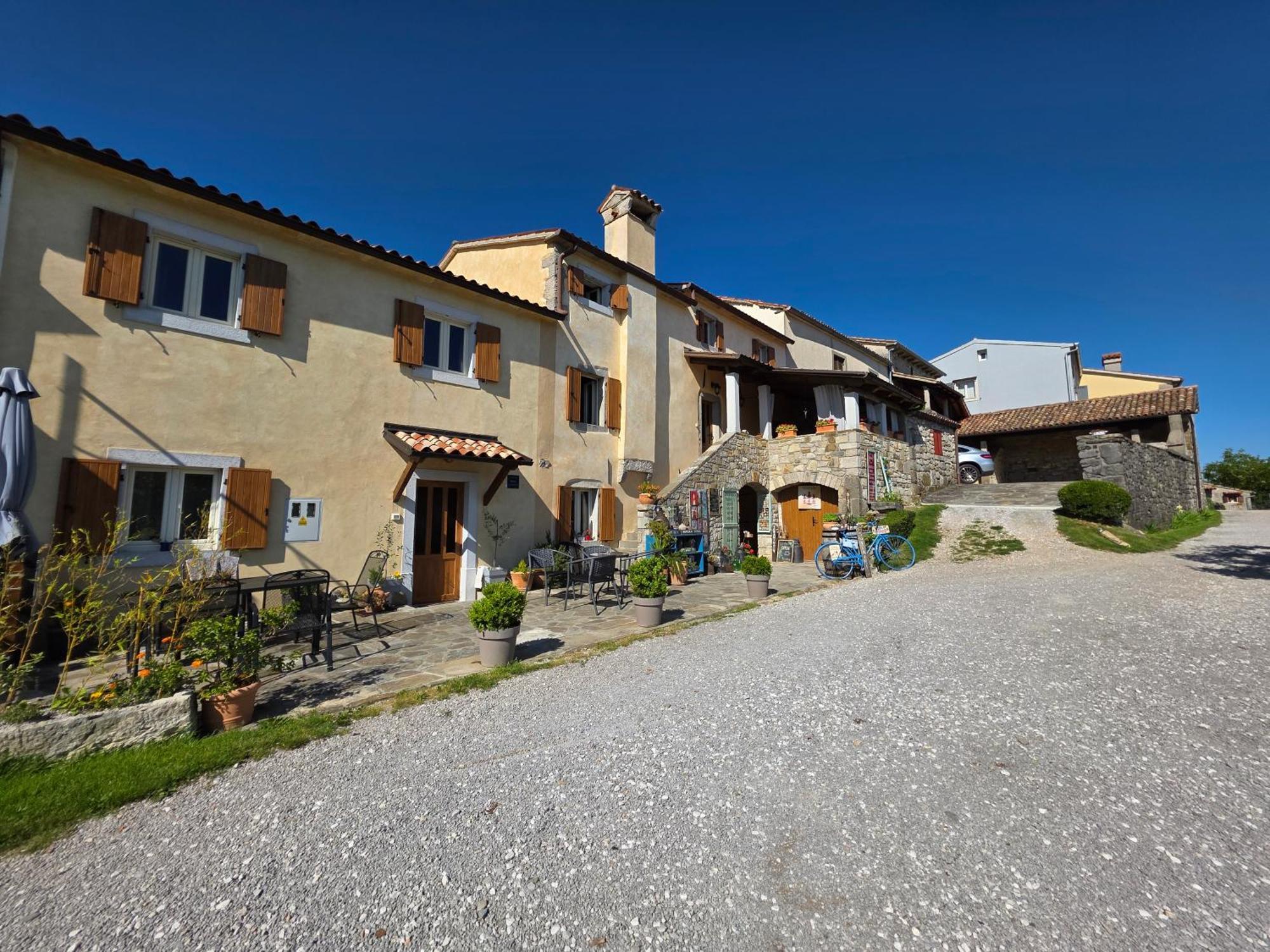 Apartment Hum-The Smallest Town In The World エクステリア 写真